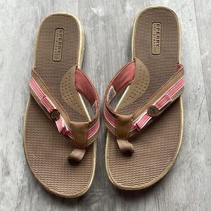 Sperry flip flops